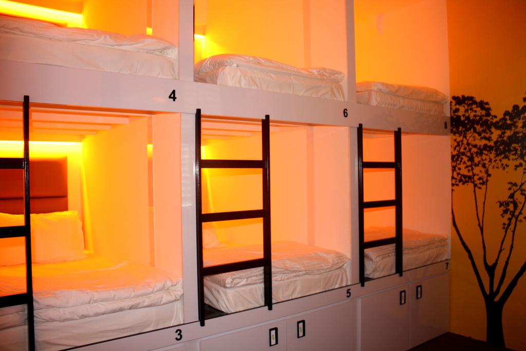 Wink Capsule Hostel, Singapore