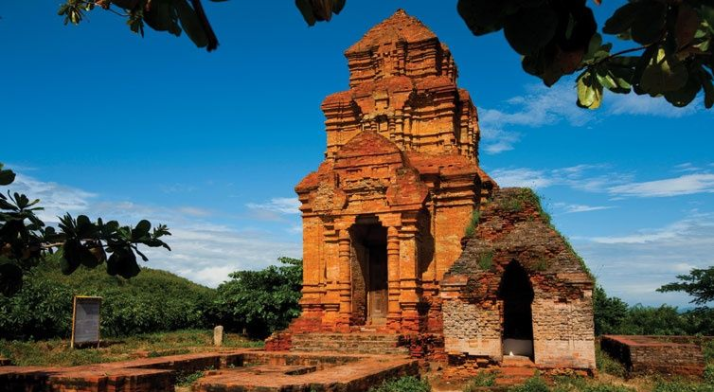 Du lịch Bình Thuận bạn không nên bỏ qua khu di tích tháp Poshanu của người Chăm