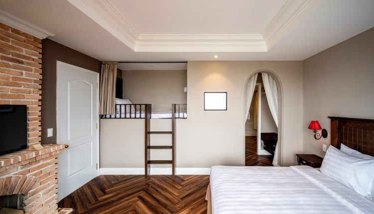 Phòng Signature Suite (1 giường đôi + 1 giường tầng nhỏ)