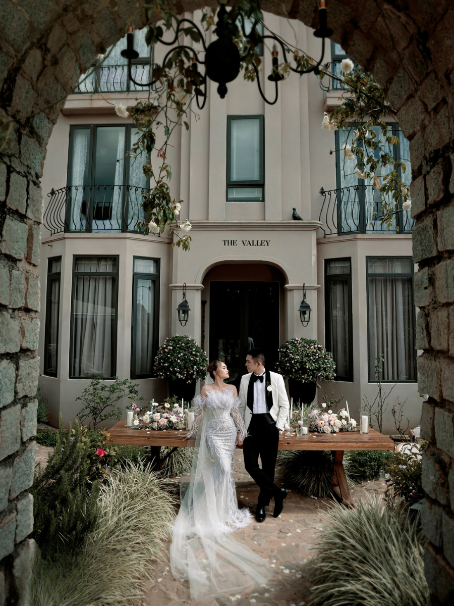 Ảnh cưới của cặp đôi Linda Ngô - Phong Đạt chụp tại villa