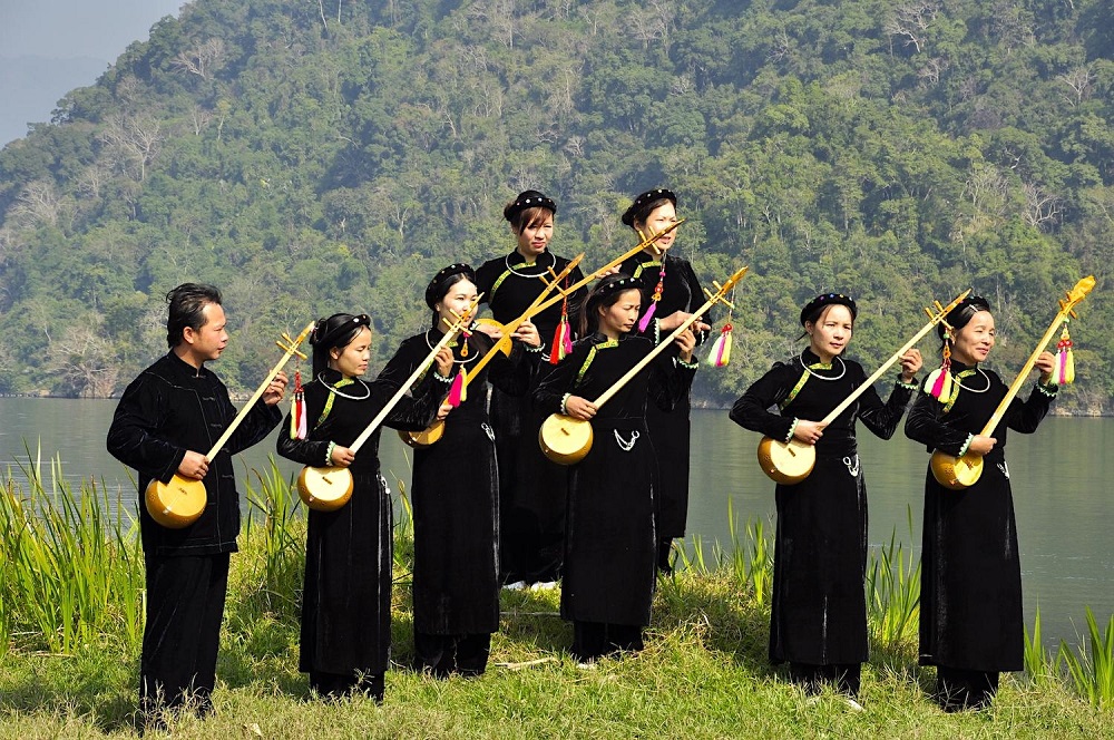 Lễ hội Cầu Trăng Hà Giang là ngày lễ vui nhất trong năm thu hút sự tham gia của tất cả nam nữ trong vùng